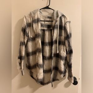 Women’s American Eagle hooded flannel